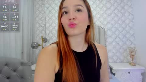 Snapshot of pia_johnson_ chatting on March 5, 2025, 11:28 am online show from March 5, 2025, 11:28 am
