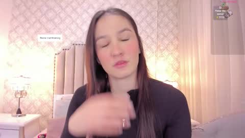 Snapshot of pia_johnson_ chatting on September 11, 2025, 11:43 am online show from September 11, 2025, 11:43 am