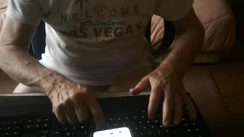 Snapshot of piavola chatting on June 4, 2026, 6:08 am piavola online show from June 4, 2026, 6:08 am