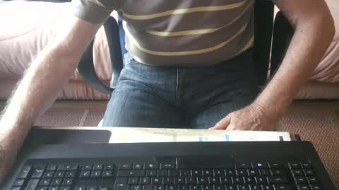 Snapshot of piavola chatting on June 14, 2026, 9:33 am piavola online show from June 14, 2026, 9:33 am
