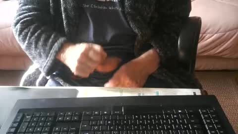 Snapshot of piavola chatting on June 17, 2026, 6:05 am piavola online show from June 17, 2026, 6:05 am