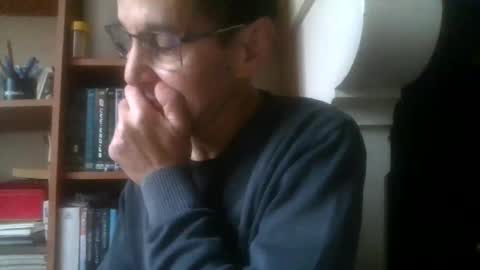 Snapshot of pichoun71 chatting on January 25, 2025, 11:23 am pichoun71 online show from January 25, 2025, 11:23 am