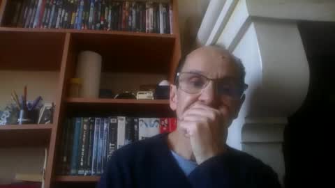 Snapshot of pichoun71 chatting on February 2, 2025, 1:52 pm pichoun71 online show from February 2, 2025, 1:52 pm