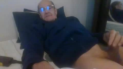 Snapshot of pichoun71 chatting on November 22, 2025, 7:40 am pichoun71 online show from November 22, 2025, 7:40 am