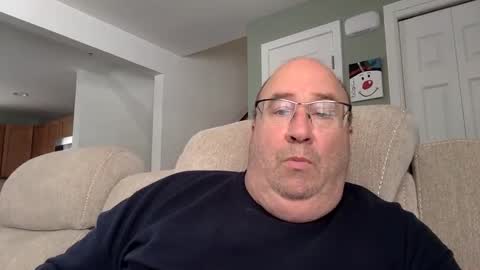 pickme11113 online show from December 3, 2024, 6:17 pm