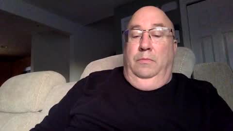 pickme11113 online show from December 13, 2024, 12:39 pm