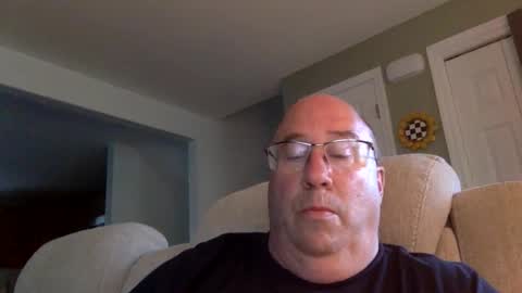 pickme11113 online show from September 17, 2025, 10:44 pm