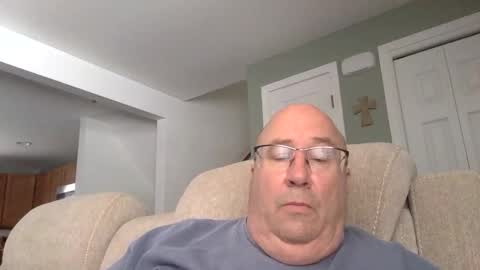 pickme11113 online show from November 11, 2025, 7:36 pm