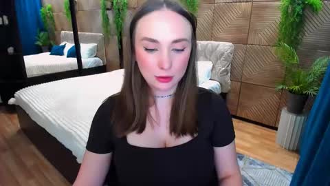 Emelie online show from February 11, 2026, 5:40 pm