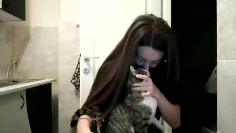 Snapshot of pieceofmoon chatting on February 18, 2026, 9:44 pm Moonie online show from February 18, 2026, 9:44 pm