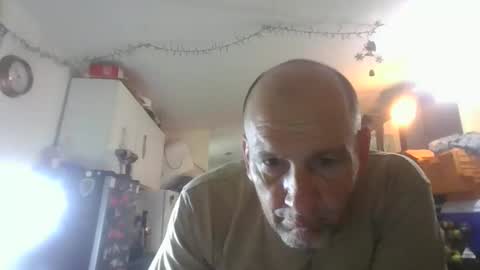 Snapshot of pierce702420 chatting on April 2, 2026, 5:21 pm pierce702420 online show from April 2, 2026, 5:21 pm