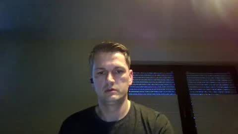 piercingsxxx online show from March 7, 2025, 4:33 pm