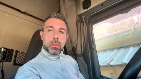 pierotu online show from February 2, 2026, 9:19 am