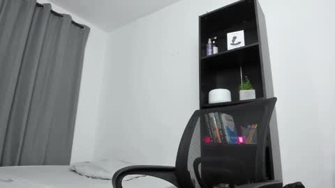 Pierre online show from February 26, 2025, 1:08 pm