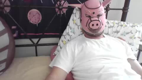 piggyplaypen online show from May 26, 2026, 7:32 pm