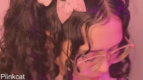 Snapshot of piinkcat chatting on February 9, 2025, 7:38 am Emi online show from February 9, 2025, 7:38 am