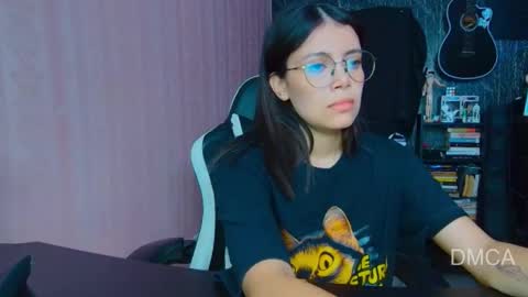 Snapshot of piixiie_d_oll chatting on September 25, 2025, 2:59 am Andrea G online show from September 25, 2025, 2:59 am