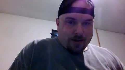 pika05777 online show from May 27, 2026, 12:02 pm