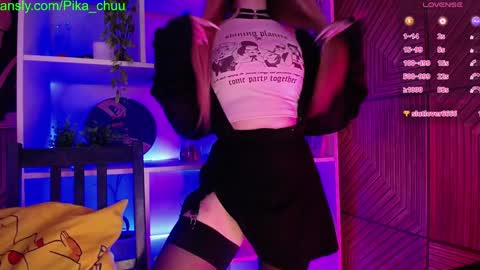 Snapshot of pika_pikaa chatting on December 8, 2024, 9:52 pm Sonya online show from December 8, 2024, 9:52 pm