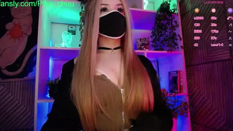 Snapshot of pika_pikaa chatting on March 1, 2025, 6:43 pm Sonya online show from March 1, 2025, 6:43 pm