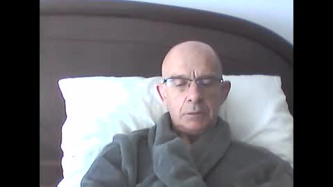 pikuz47 online show from May 11, 2026, 1:06 pm