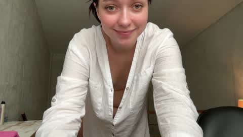 Trisha     online show from January 30, 2025, 6:35 am