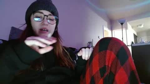 PilloGoddess online show from February 10, 2025, 12:18 pm