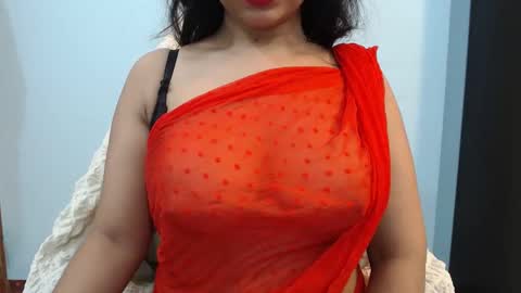 Sayra online show from November 11, 2025, 6:52 pm