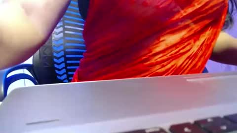 Snapshot of pilowprincess chatting on April 18, 2026, 7:07 pm Sayra online show from April 18, 2026, 7:07 pm