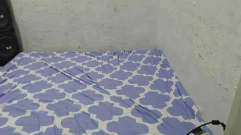 mhae-mhae online show from November 4, 2025, 2:27 pm