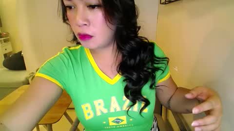 Snapshot of pinaymorena69 chatting on September 28, 2025, 12:10 pm Just cath online show from September 28, 2025, 12:10 pm