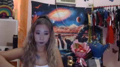 pinaymorena_renelda online show from May 13, 2026, 8:55 am