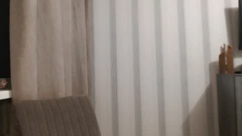       online show from October 4, 2025, 7:12 pm