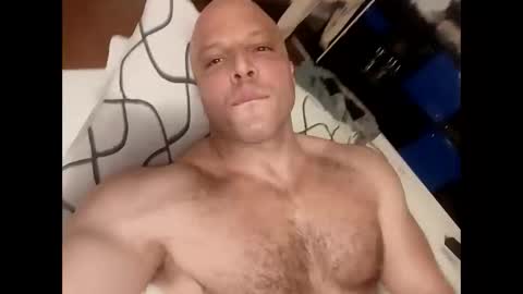 pineapplemarco online show from April 20, 2026, 10:22 pm