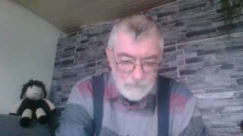 Snapshot of pinholder chatting on November 1, 2025, 11:34 am Michael online show from November 1, 2025, 11:34 am