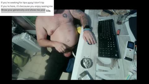 pini_z online show from January 18, 2025, 8:30 pm