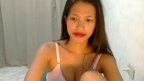 pink_bubbles011 online show from May 29, 2026, 5:05 am