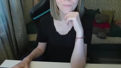 Snapshot of pink_martinis chatting on September 22, 2025, 3:47 pm Pink MartinIS online show from September 22, 2025, 3:47 pm