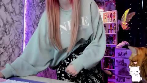 Saly online show from February 19, 2026, 10:44 am