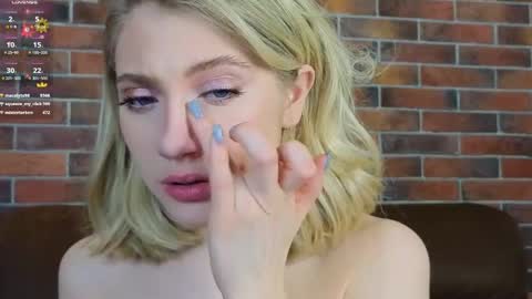 Snapshot of pinkadele chatting on January 9, 2025, 2:33 am Adele online show from January 9, 2025, 2:33 am