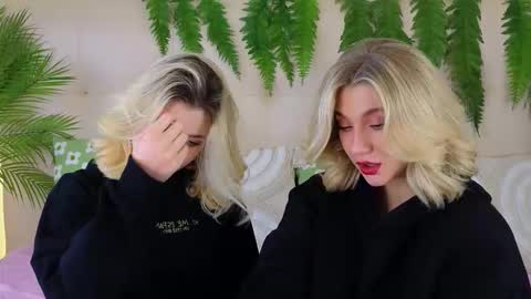 Snapshot of pinkadele chatting on October 17, 2025, 9:23 am Adele online show from October 17, 2025, 9:23 am