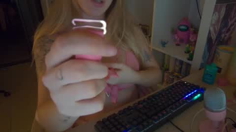 pinkladyx2 online show from October 23, 2025, 8:51 pm