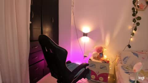 Snapshot of pinkpantherr_ chatting on December 29, 2024, 3:44 am Sarah .. online show from December 29, 2024, 3:44 am