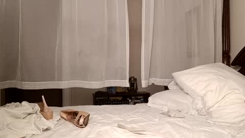 Snapshot of pinkpillbambi chatting on November 8, 2025, 2:34 am pinkpillbambi online show from November 8, 2025, 2:34 am