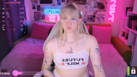 pinkvenom_ online show from January 24, 2025, 5:32 pm