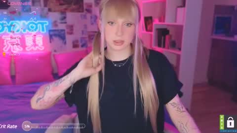 pinkvenom_ online show from March 2, 2025, 5:58 pm