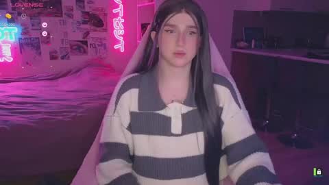 pinkvenom_ online show from April 25, 2026, 4:37 pm