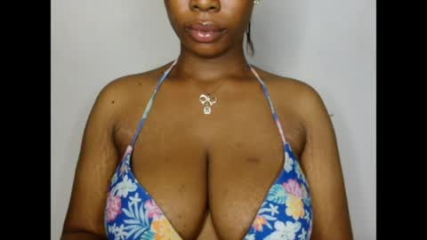 Snapshot of pinkxsugar chatting on July 14, 2026, 6:35 pm pinkxsugar online show from July 14, 2026, 6:35 pm