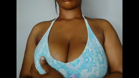 Snapshot of pinkxsugar chatting on July 18, 2026, 5:44 am pinkxsugar online show from July 18, 2026, 5:44 am