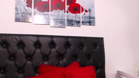 pinky_f00x online show from October 8, 2025, 1:25 am